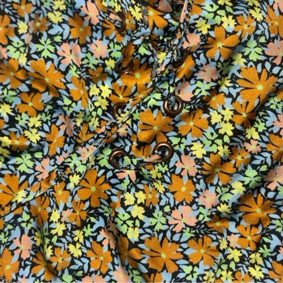 Maaji Blossom Briella Cover-Up Crop Top Ditsy Floral Short Sleeve Ribbon Tie NWT - Picture 10 of 11